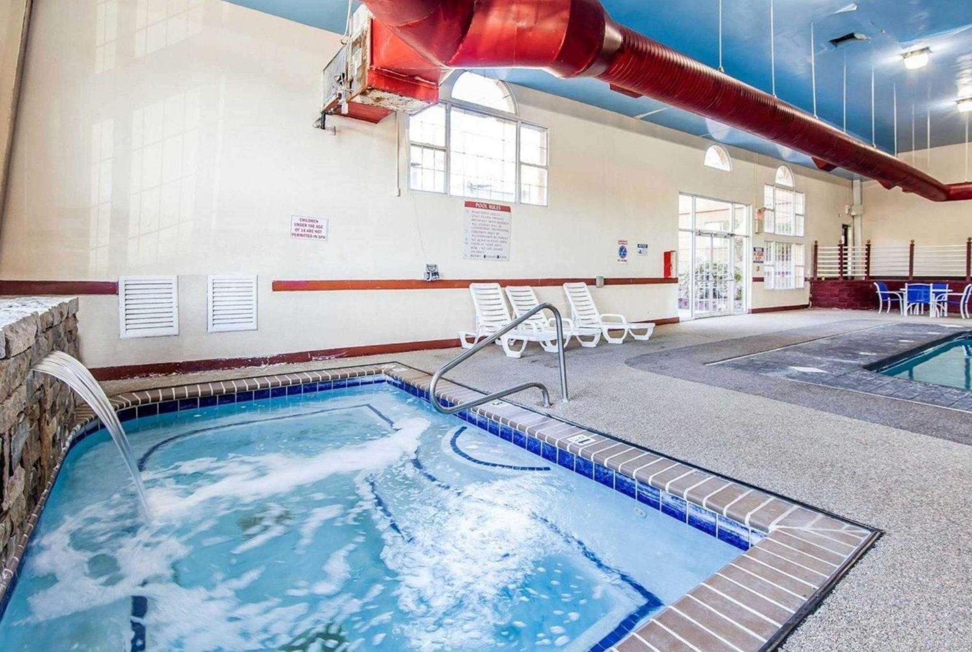 Hotel Wingate By Wyndham Marietta Conference Center Ohio Extérieur photo